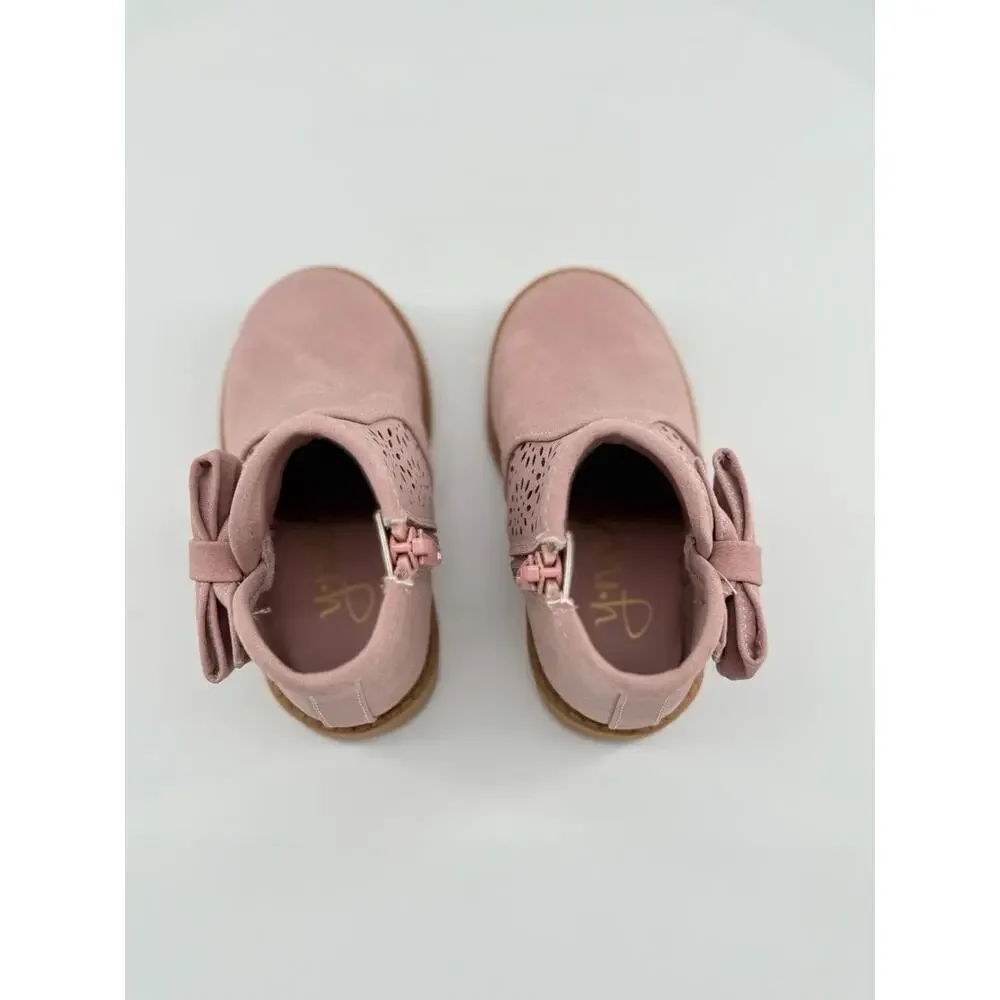NWT Girls Toddler Shoe Size 5 Pink Ankle Bootie Suede Bow Perforated Pattern